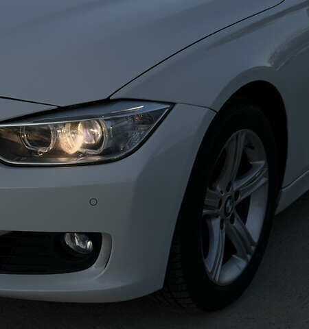 Белый БМВ 3 Серия, объемом двигателя 2 л и пробегом 207 тыс. км за 11500 $, фото 3 на Automoto.ua