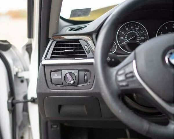 Белый БМВ 3 Серия, объемом двигателя 2 л и пробегом 156 тыс. км за 13700 $, фото 8 на Automoto.ua