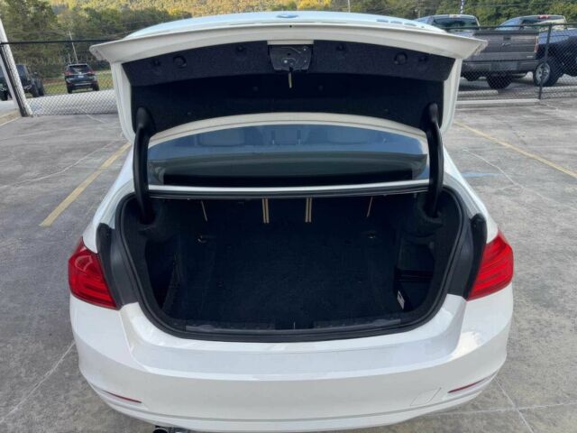 Білий БМВ 3 Серія, об'ємом двигуна 2 л та пробігом 82 тис. км за 11500 $, фото 14 на Automoto.ua