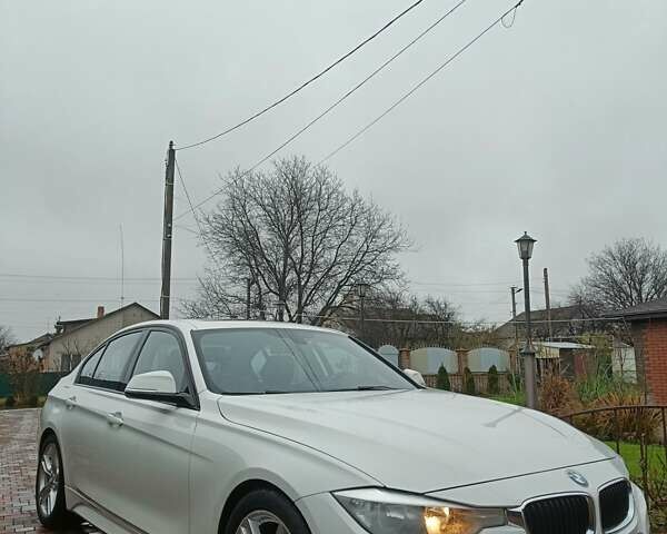 Білий БМВ 3 Серія, об'ємом двигуна 2 л та пробігом 292 тис. км за 13500 $, фото 1 на Automoto.ua
