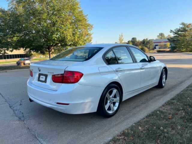 Белый БМВ 3 Серия, объемом двигателя 2 л и пробегом 88 тыс. км за 3600 $, фото 4 на Automoto.ua