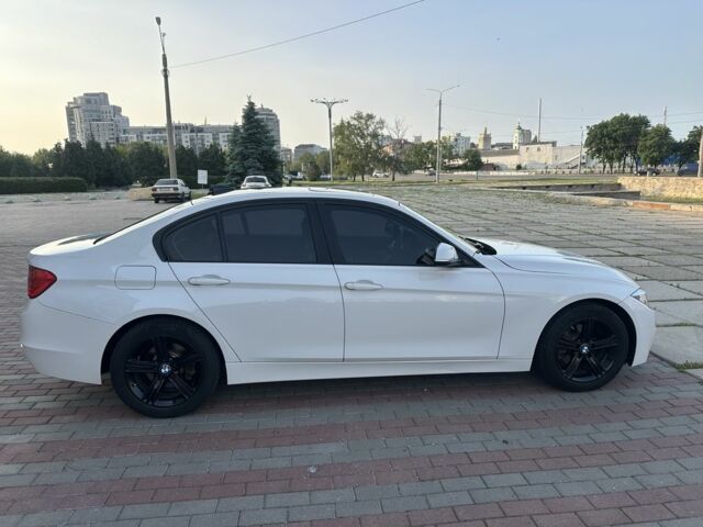 Белый БМВ 3 Серия, объемом двигателя 2 л и пробегом 112 тыс. км за 13500 $, фото 7 на Automoto.ua