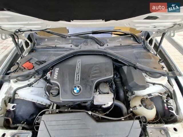 Білий БМВ 3 Серія, об'ємом двигуна 2 л та пробігом 240 тис. км за 9900 $, фото 19 на Automoto.ua