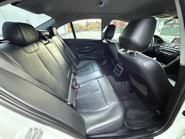 Белый БМВ 3 Серия, объемом двигателя 2 л и пробегом 88 тыс. км за 1800 $, фото 10 на Automoto.ua