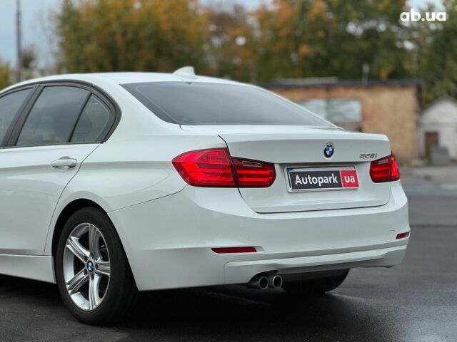 Белый БМВ 3 Серия, объемом двигателя 2 л и пробегом 189 тыс. км за 13290 $, фото 8 на Automoto.ua