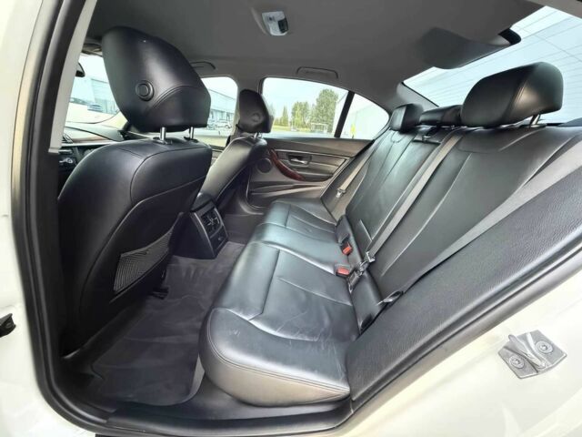 Белый БМВ 3 Серия, объемом двигателя 2 л и пробегом 88 тыс. км за 1800 $, фото 11 на Automoto.ua