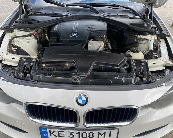Белый БМВ 3 Серия, объемом двигателя 2 л и пробегом 172 тыс. км за 13000 $, фото 9 на Automoto.ua