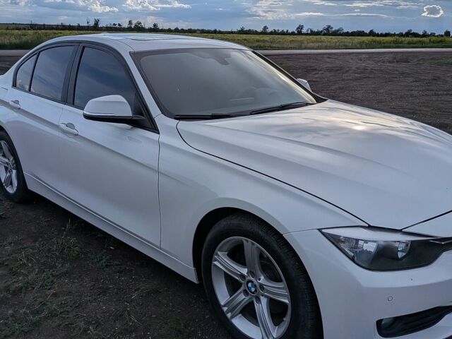 Білий БМВ 3 Серія, об'ємом двигуна 2 л та пробігом 130 тис. км за 13300 $, фото 26 на Automoto.ua