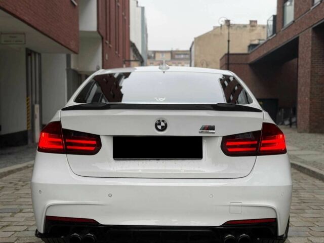 Белый БМВ 3 Серия, объемом двигателя 2 л и пробегом 112 тыс. км за 10300 $, фото 8 на Automoto.ua