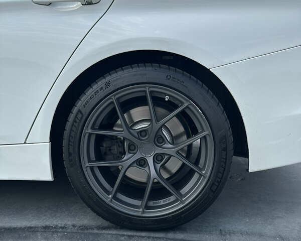 Белый БМВ 3 Серия, объемом двигателя 3 л и пробегом 140 тыс. км за 20000 $, фото 9 на Automoto.ua