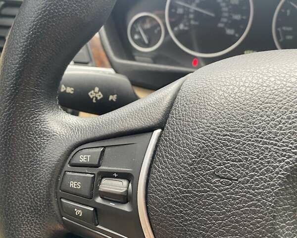 БМВ 3 Серия 2014 в Киеве на Automoto.ua Белый БМВ 3 Серия, объемом двигателя 2 л и пробегом 105 тыс. км за 12300 $, фото 8 на Automoto.ua