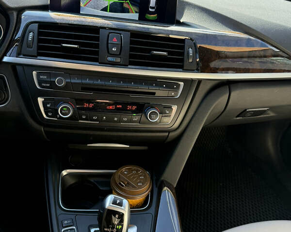 Белый БМВ 3 Серия, объемом двигателя 2 л и пробегом 116 тыс. км за 15900 $, фото 12 на Automoto.ua