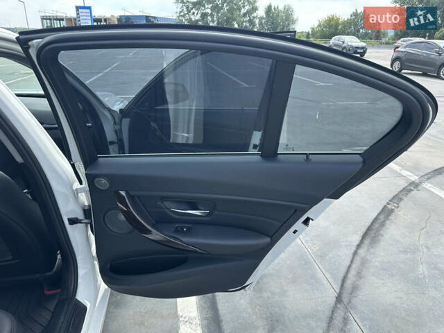 Белый БМВ 3 Серия, объемом двигателя 3 л и пробегом 140 тыс. км за 20000 $, фото 14 на Automoto.ua