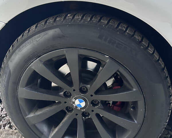 Білий БМВ 3 Серія, об'ємом двигуна 2 л та пробігом 176 тис. км за 13000 $, фото 5 на Automoto.ua