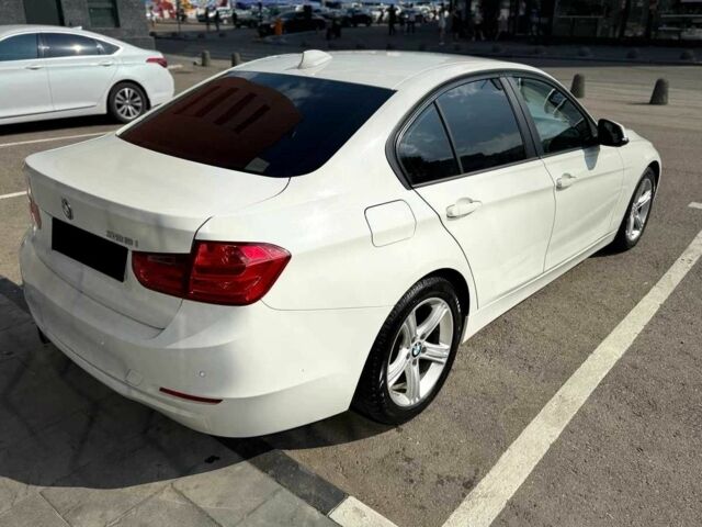 Белый БМВ 3 Серия, объемом двигателя 2 л и пробегом 149 тыс. км за 12500 $, фото 4 на Automoto.ua