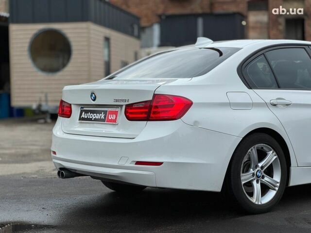 Белый БМВ 3 Серия, объемом двигателя 2 л и пробегом 189 тыс. км за 13290 $, фото 11 на Automoto.ua