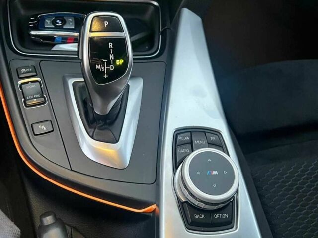 Белый БМВ 3 Серия, объемом двигателя 2 л и пробегом 166 тыс. км за 10000 $, фото 5 на Automoto.ua