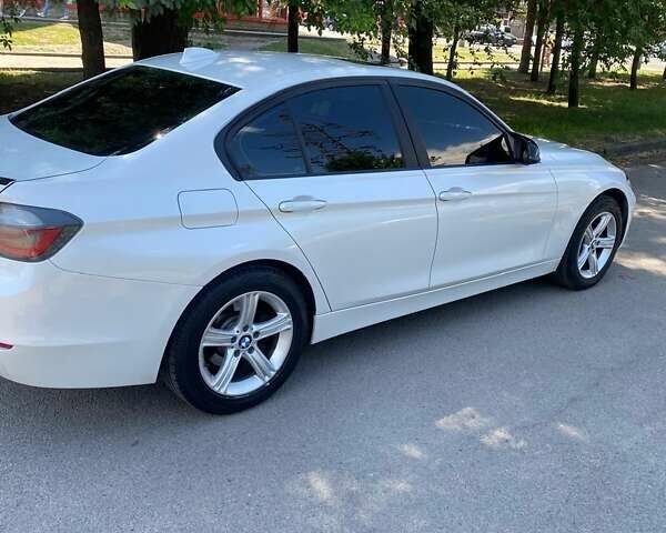 Белый БМВ 3 Серия, объемом двигателя 2 л и пробегом 172 тыс. км за 13000 $, фото 2 на Automoto.ua