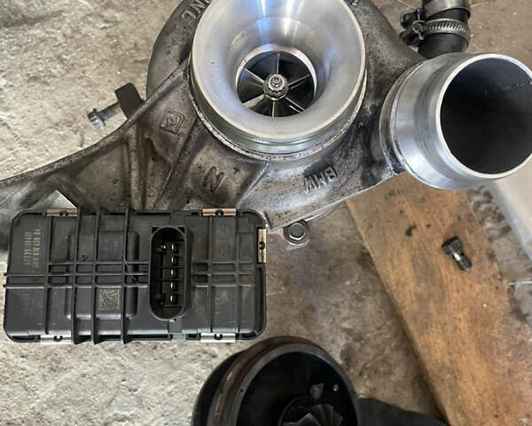 Білий БМВ 3 Серія, об'ємом двигуна 2 л та пробігом 262 тис. км за 15000 $, фото 28 на Automoto.ua