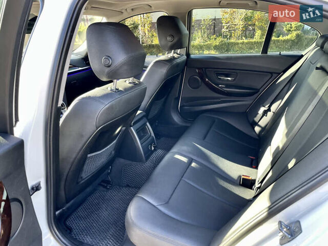 Білий БМВ 3 Серія, об'ємом двигуна 2 л та пробігом 210 тис. км за 15500 $, фото 17 на Automoto.ua