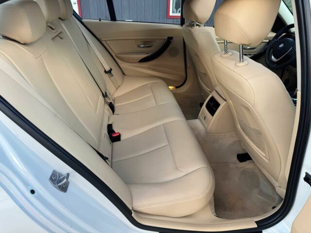 Белый БМВ 3 Серия, объемом двигателя 2 л и пробегом 81 тыс. км за 6400 $, фото 11 на Automoto.ua