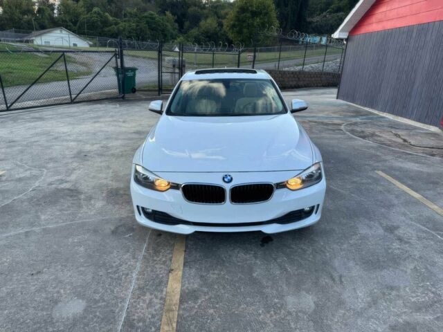 Білий БМВ 3 Серія, об'ємом двигуна 2 л та пробігом 82 тис. км за 11500 $, фото 1 на Automoto.ua