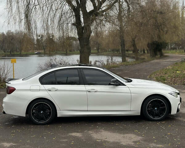 Белый БМВ 3 Серия, объемом двигателя 2 л и пробегом 190 тыс. км за 13500 $, фото 6 на Automoto.ua