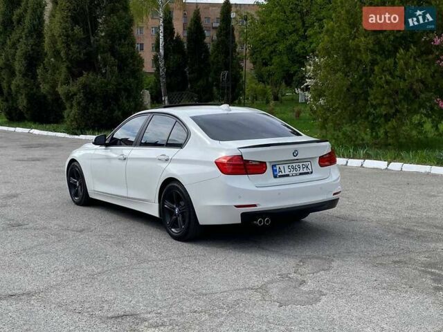Белый БМВ 3 Серия, объемом двигателя 2 л и пробегом 130 тыс. км за 11000 $, фото 3 на Automoto.ua