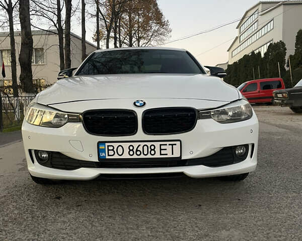 Білий БМВ 3 Серія, об'ємом двигуна 2 л та пробігом 187 тис. км за 14000 $, фото 11 на Automoto.ua