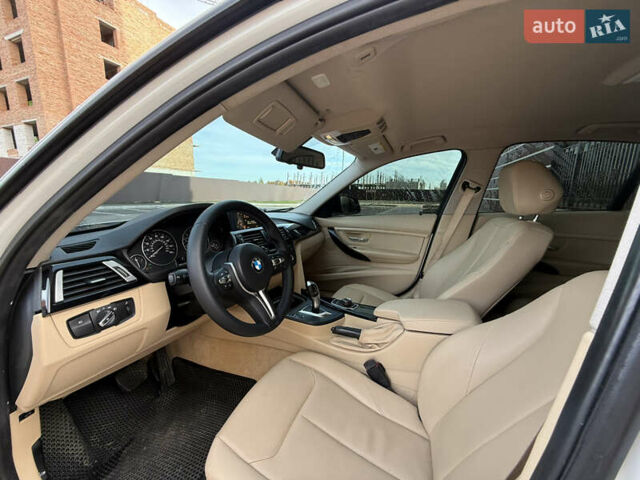 БМВ 3 Серия 2015 в Умани на Automoto.ua Белый БМВ 3 Серия, объемом двигателя 2 л и пробегом 155 тыс. км за 12950 $, фото 11 на Automoto.ua