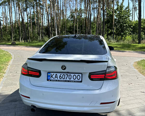 Белый БМВ 3 Серия, объемом двигателя 2 л и пробегом 145 тыс. км за 13300 $, фото 8 на Automoto.ua