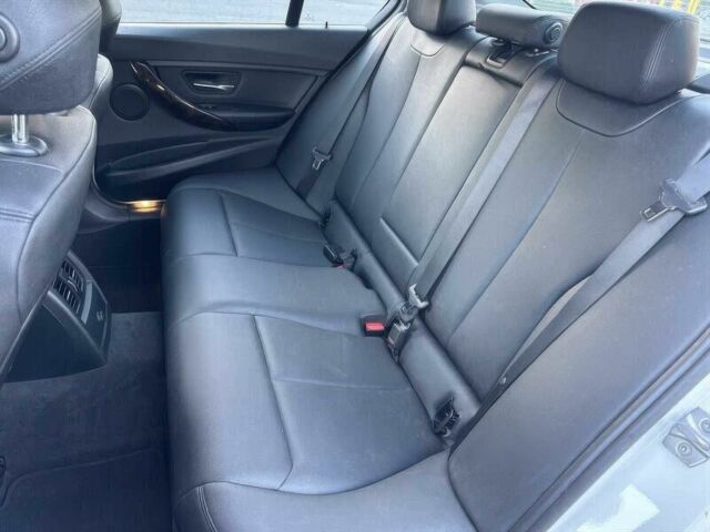 Белый БМВ 3 Серия, объемом двигателя 2 л и пробегом 74 тыс. км за 6500 $, фото 11 на Automoto.ua