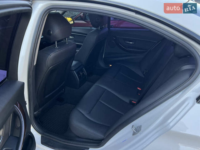 Белый БМВ 3 Серия, объемом двигателя 2 л и пробегом 110 тыс. км за 13699 $, фото 13 на Automoto.ua