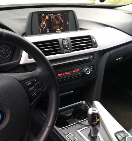 Білий БМВ 3 Серія, об'ємом двигуна 2 л та пробігом 205 тис. км за 13500 $, фото 5 на Automoto.ua