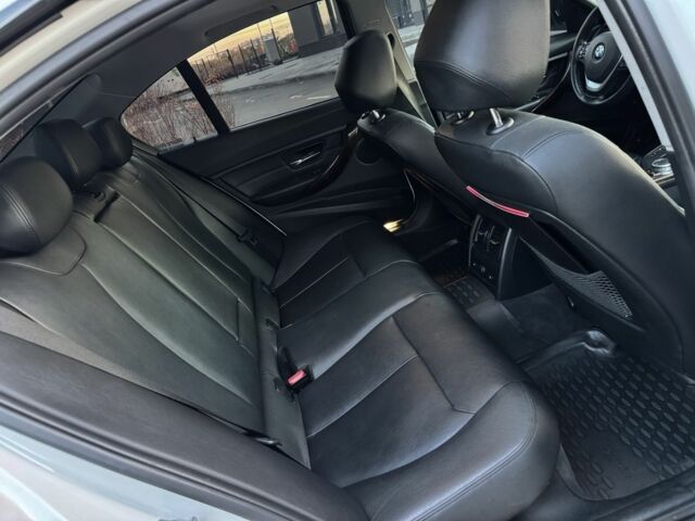 Білий БМВ 3 Серія, об'ємом двигуна 3 л та пробігом 178 тис. км за 18000 $, фото 11 на Automoto.ua