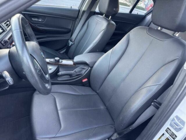 Белый БМВ 3 Серия, объемом двигателя 2 л и пробегом 77 тыс. км за 3100 $, фото 8 на Automoto.ua