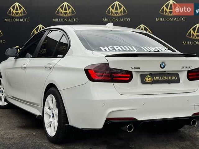 Белый БМВ 3 Серия, объемом двигателя 2.98 л и пробегом 178 тыс. км за 16500 $, фото 7 на Automoto.ua