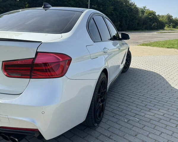 Белый БМВ 3 Серия, объемом двигателя 2 л и пробегом 155 тыс. км за 19500 $, фото 8 на Automoto.ua