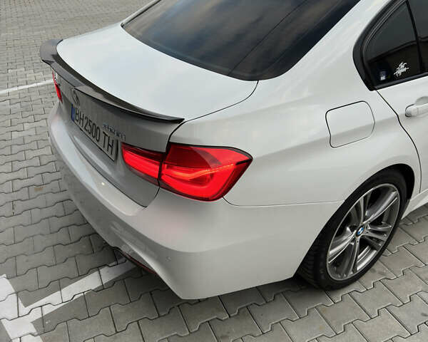 Белый БМВ 3 Серия, объемом двигателя 2 л и пробегом 111 тыс. км за 17500 $, фото 3 на Automoto.ua