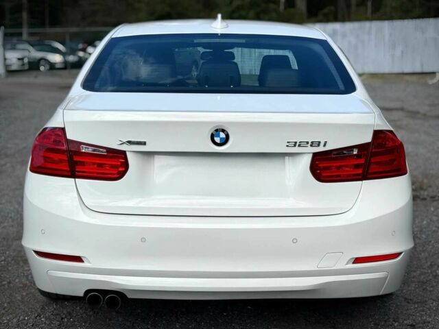 Белый БМВ 3 Серия, объемом двигателя 2 л и пробегом 75 тыс. км за 7200 $, фото 5 на Automoto.ua