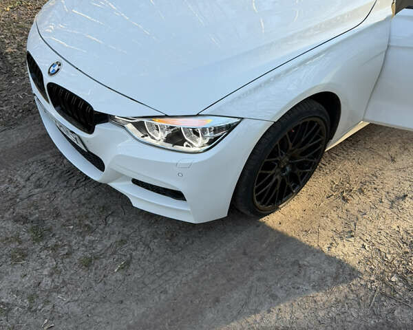 Белый БМВ 3 Серия, объемом двигателя 2 л и пробегом 149 тыс. км за 15100 $, фото 8 на Automoto.ua