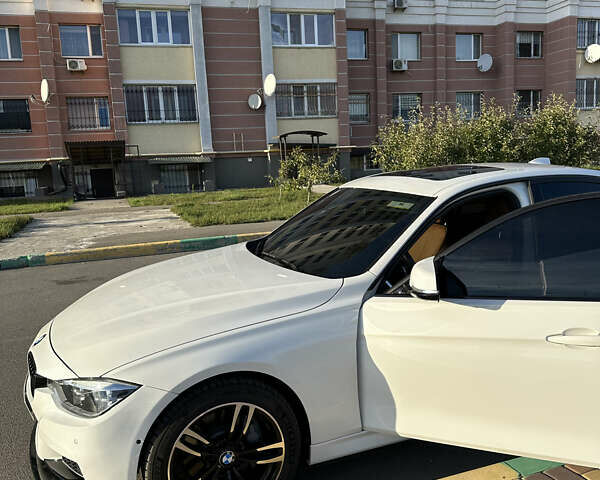 Белый БМВ 3 Серия, объемом двигателя 3 л и пробегом 123 тыс. км за 25000 $, фото 62 на Automoto.ua