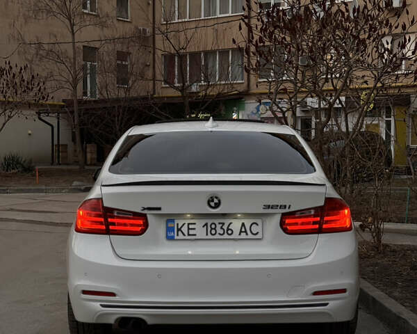 Белый БМВ 3 Серия, объемом двигателя 2 л и пробегом 140 тыс. км за 18500 $, фото 3 на Automoto.ua
