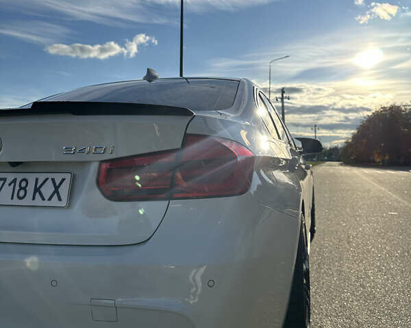 Белый БМВ 3 Серия, объемом двигателя 3 л и пробегом 123 тыс. км за 25000 $, фото 166 на Automoto.ua