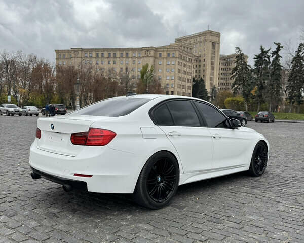 Белый БМВ 3 Серия, объемом двигателя 2 л и пробегом 127 тыс. км за 16300 $, фото 6 на Automoto.ua