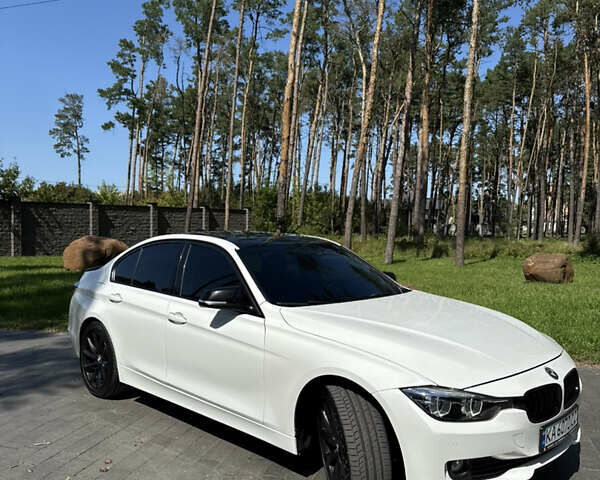 Белый БМВ 3 Серия, объемом двигателя 2 л и пробегом 145 тыс. км за 13300 $, фото 4 на Automoto.ua