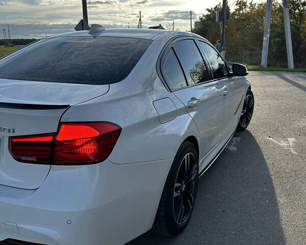 Белый БМВ 3 Серия, объемом двигателя 3 л и пробегом 123 тыс. км за 25000 $, фото 11 на Automoto.ua