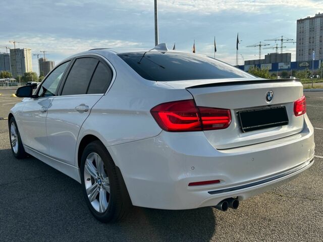 Белый БМВ 3 Серия, объемом двигателя 2 л и пробегом 186 тыс. км за 15555 $, фото 9 на Automoto.ua