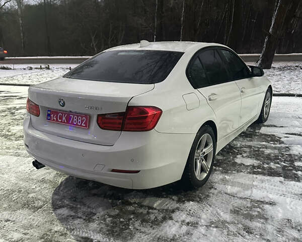 Білий БМВ 3 Серія, об'ємом двигуна 2 л та пробігом 226 тис. км за 11000 $, фото 3 на Automoto.ua