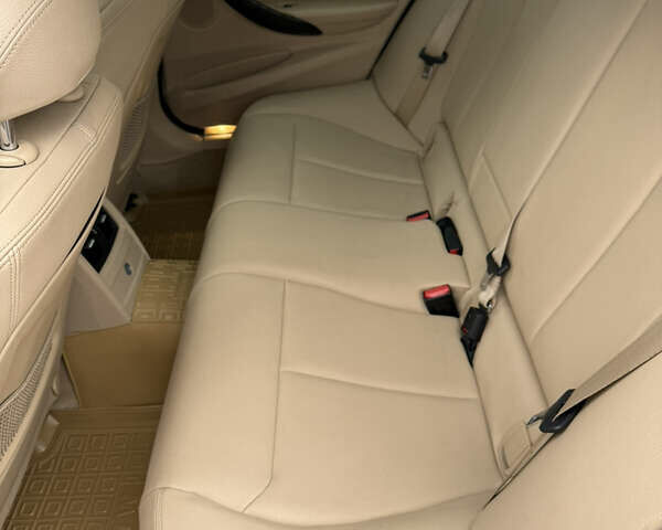 Белый БМВ 3 Серия, объемом двигателя 2 л и пробегом 171 тыс. км за 12500 $, фото 16 на Automoto.ua